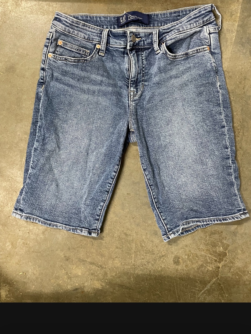 GAP Denim 9” Bermuda Shorts -